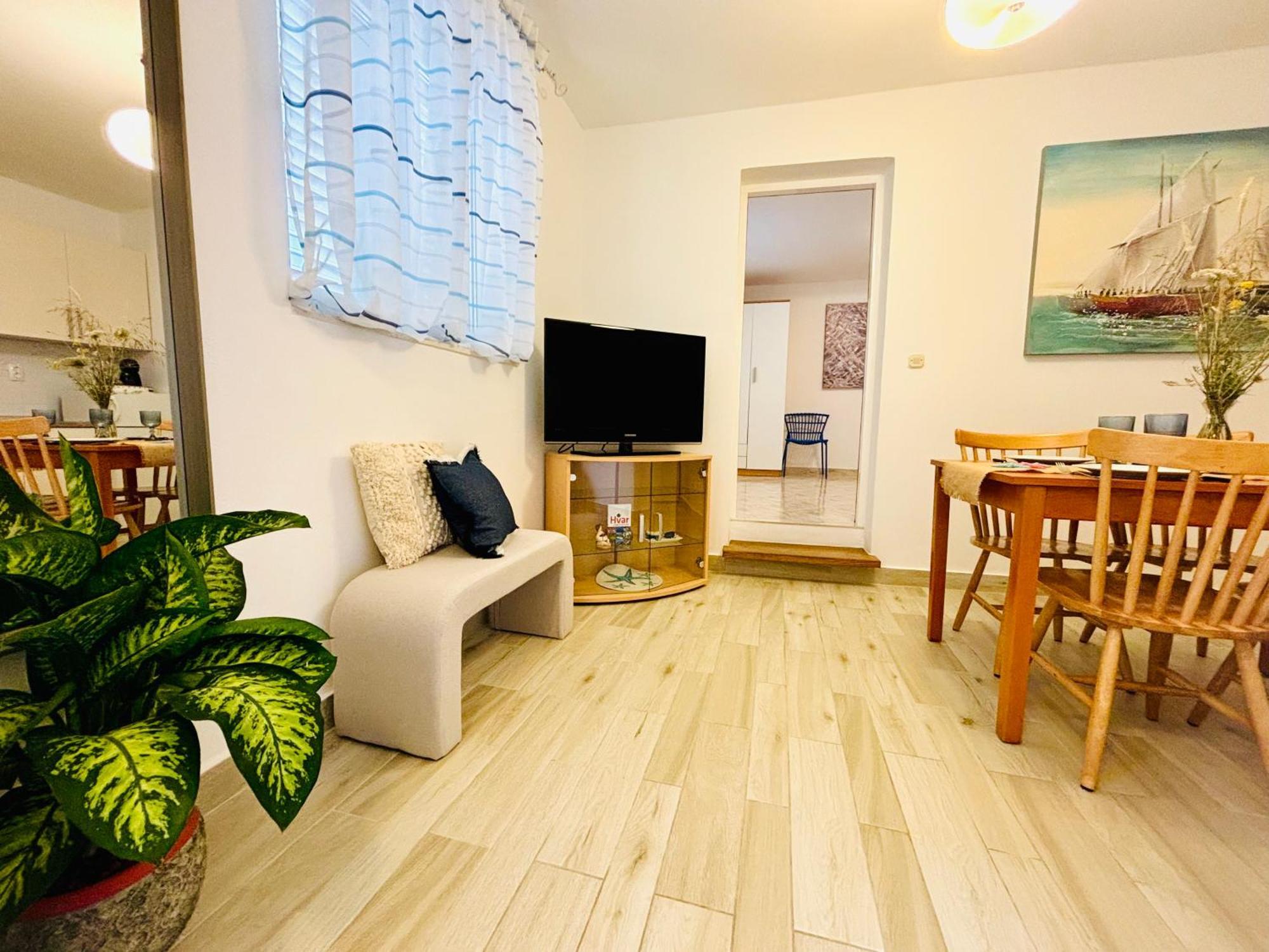 Apartment Sunny Elza 2 フヴァル エクステリア 写真